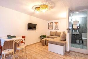 Samora Guest House
