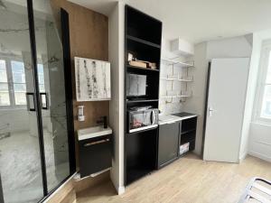 Batignolles, Montmartre Chambre 12m2 , Metro 13 et 14