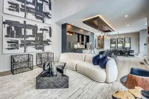 Serenity Estates 5BR Modern Retreat - فيربورن