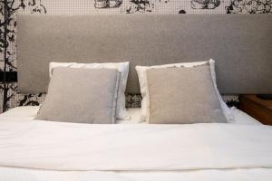 Warsaw Postępu Apartment - Parking, Balcony, AC - by Rentujemy