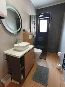 City heaven,self check in, with free parking