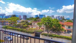 Apartment 3 Rooms, Spacious, Amazing Views, Parking