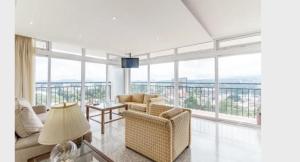 Apartment 3 Rooms, Spacious, Amazing Views, Parking