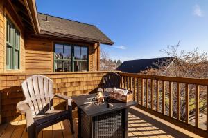 New Build Walk to Sisters Arcade Peloton Fire Pit