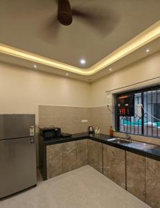 The Sharva 1 by Shiva stays with open air Bathtub, close to Varca beach