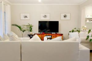 Sea Breeze Beach Home in Melkbosstrand, Cape Town