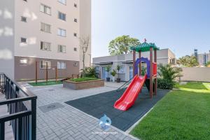 Apartamentos em Bal Piçarras 150 M DA PRAIA com Sacada Wi Fi, Piscina, Portaria 24h, Playground e vaga de GARAGEM