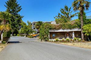 Pacific Shores Resort & Spa