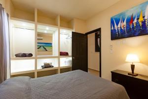 New! Condo! 10min To Beach, 3 Pools, Gym,terrac