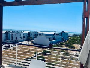 Big Bay Stunning Upmarket Apartment