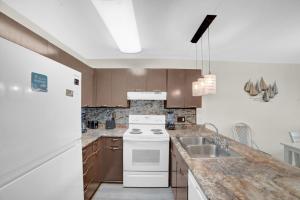 Perdido Dunes 40 by Vacation Homes Collection