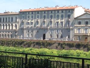 Apartment Vespucci- quite Historic Palace