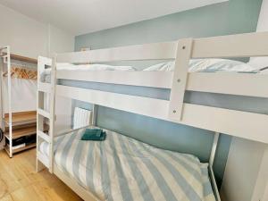 Appartements L-ileau, acces direct plage et jardin : Appartement 2 Chambres