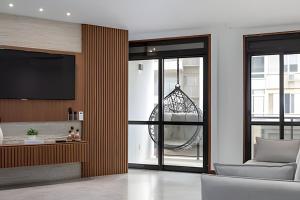 Frente mar! Vista linda lateral praia de Ipanema