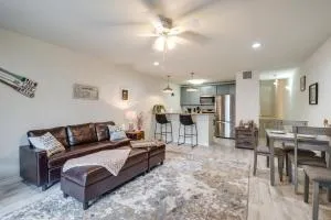 Lake Conroe Condo Patio and Water Views - Magnolia