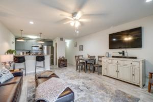 Lake Conroe Condo Patio and Water Views