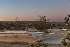 Shadow Mountain House - Hot Tub & Sweeping Views - Joshua Tree