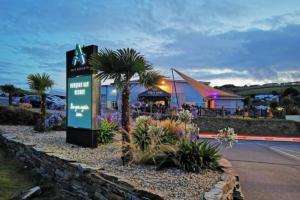 Holiday home 5 minutes from Porth beach