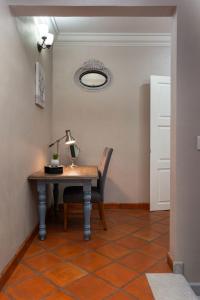 Casa Mimosa, 3BR Retreat with Rooftop & City Views