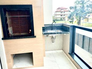 Ap novo, a 300 metros da praia!