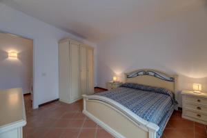 Charming Small Villa 4VIN Bella villetta Sleeps 4 with pool