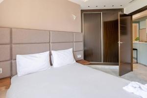 The Ocean Glimpse - 2 BR Comfort & Sea View