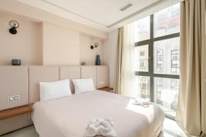 The Ocean Glimpse - 2 BR Comfort & Sea View