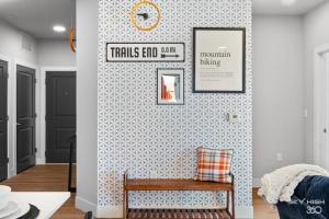 Trails End Here, King Bds, Lux Apt with Gym Access