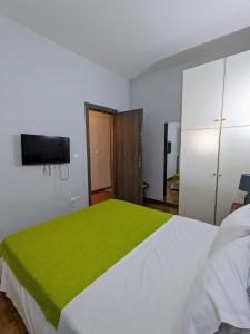 Cozy Corner, One-Bedroom Flat