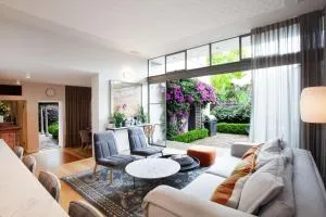 The Secret Garden City Oasis IH - Sydney