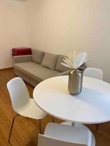 Appartamento con 2 camere e 2 bagni, Porta Venezia