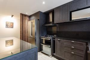 JPR - apartamentos a 260 metros da praia em Jurerê