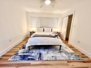 NEW Modern Hill Country Hideaway