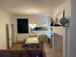 2 Large One Bed , Prime Location and Quiet