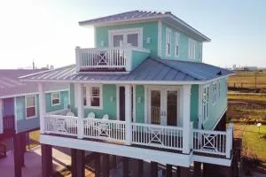 Walk to Ocean Home with Deck in Surfside Beach! - Surfside