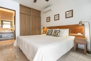 dnh accommodation, stylish condo, central location & impressive pools