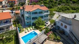 Apartments and rooms with a swimming pool Senj - 23592 - 斯维蒂尤拉伊