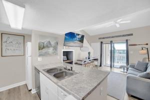 Sugar Beach 335 by Vacation Homes Collection