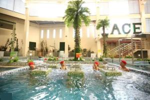 Budget Twin-1Bedroom at Ace Suites