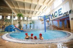 Budget Twin-1Bedroom at Ace Suites