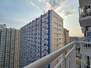 Citispace 1BR Condotel Suite at SM Light Residences #LT08A