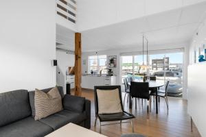 Beautiful Holiday Home Near Øer Maritime Holiday Village For 6 People