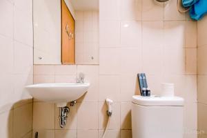 Comfortable 2BR Apartment at Vida View Makassar By Travelio