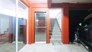 RedDoorz near Pasay Rotonda