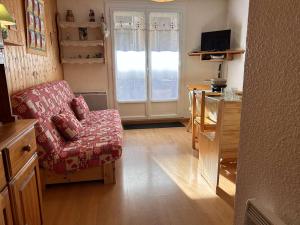 Studio à Risoul 1850, 4 couchages, proche pistes - FR-1-330-584