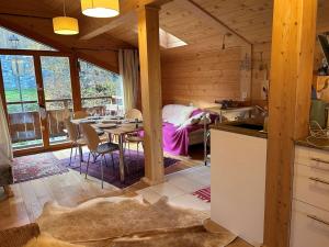 Appartements Charmant 4 pieces avec balcons, proche Meribel - FR-1-180-640 : photos des chambres