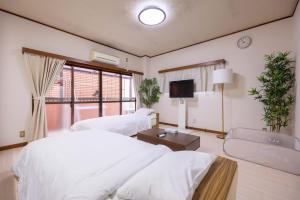 Higashi Komagata Building 2F3F HK23