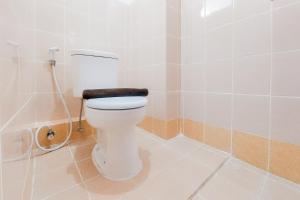 Comfort and Modern Look 2BR Loftvilles City Apartment By Travelio