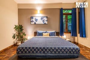 StayVista at Mimani Retreat with Wi-Fi, Heater