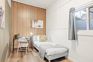 Boutique Single Room - Centrally Located at Granville - Shared Bathroom